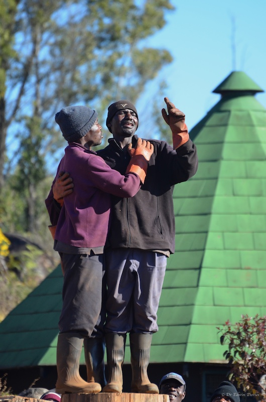 Tongai and Ramius congratulating themselves!