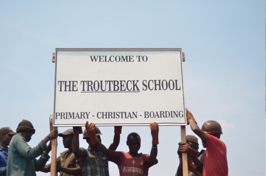 A welcome at the gate