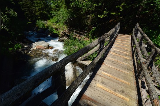 Bridge system over the Taferna
