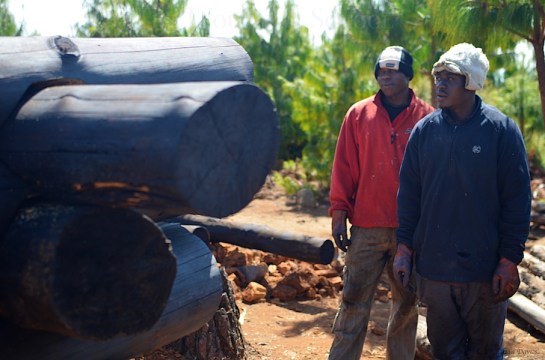 Checking the corner joints