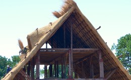 How it works: Post and Beam Thatching  – after David&nbsp;Macaulay